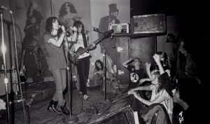 Patti Smith 1977.jpg